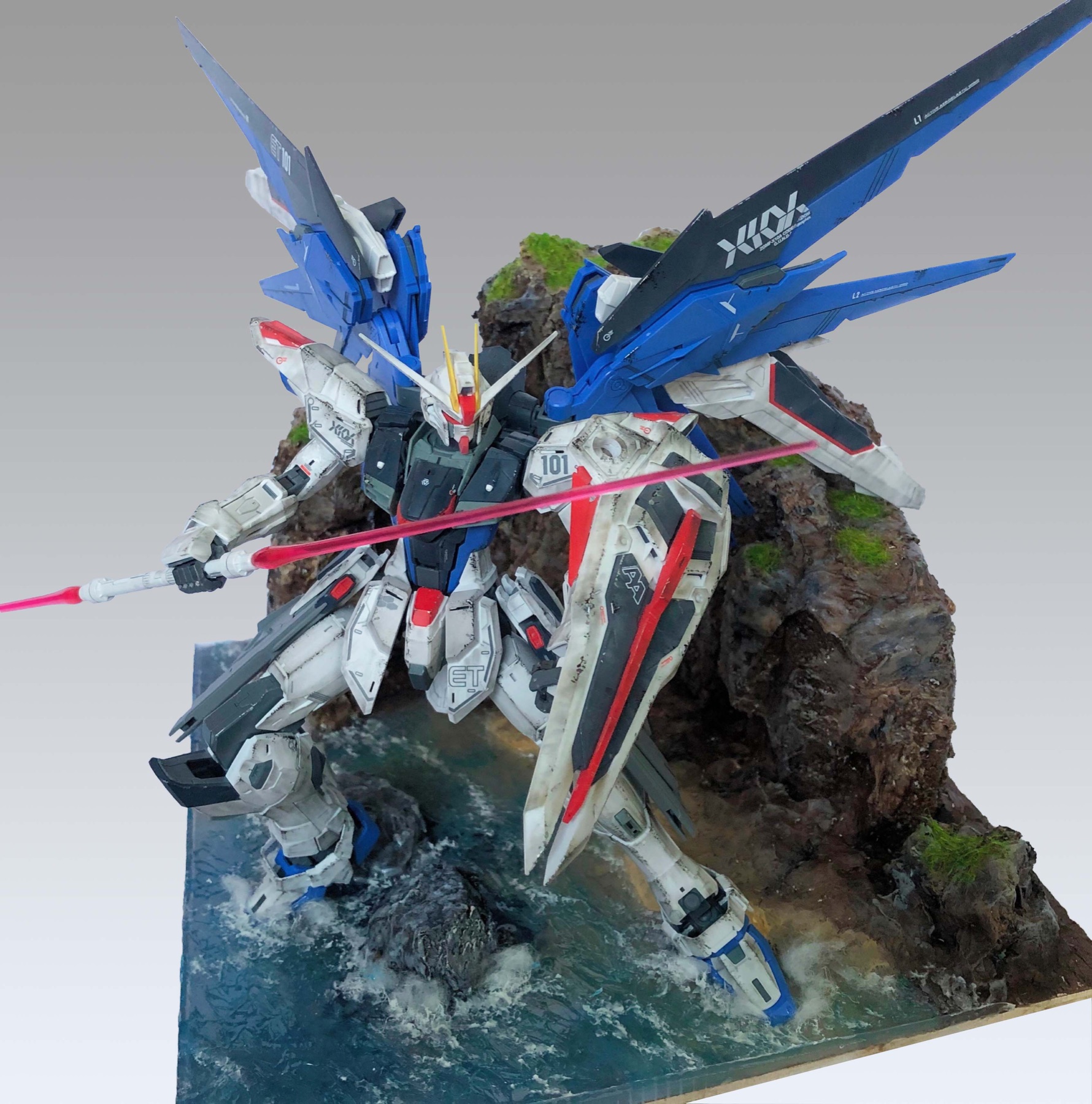 Freedom Gundam diorama, full view