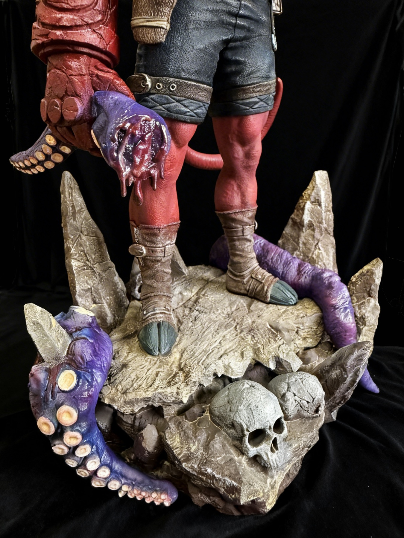 Hellboy, detail of the base